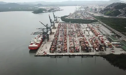 Comissão do Senado adia votação de projeto para viabilizar MP do tarifaço Projeto exclui, até o fim de 2026, os valores de créditos extraordinários e renúncias fiscais previstos na medida provisória dos limites do arcabouço fiscal e das metas de resultado