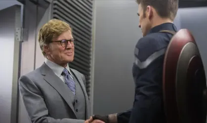 Último filme de Robert Redford foi "Vingadores: Ultimato" em 2019; confira Cena acontece em um saguão da Torre Stark durante uma viagem no tempo