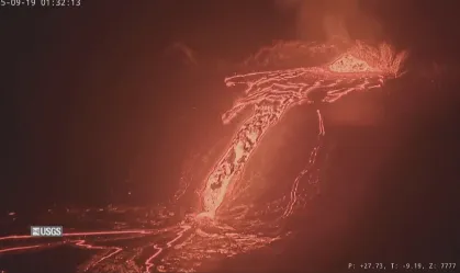 Vídeo: Vulcão Kilauea expele jatos de lava em nova erupção no Havaí Localizado nos Estados Unidos, é um dos mais ativos do planeta