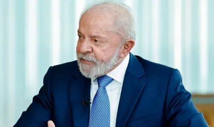 Lula deixa discurso na ONU em aberto para calibrar resposta aos EUA Presidente defenderá soberania e democracia, mas texto poderá ser ajustado para reagir a novas sanções dos EUA