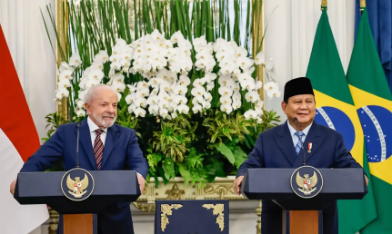 Lula diz ao presidente da Indonésia que vai disputar as eleições em 2026