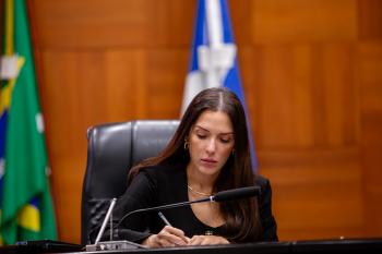 DISPUTA APENAS AO SENADO  Após boatos de chapa com Pivetta, Janaina manda recado; ‘não negocio minha candidatura’