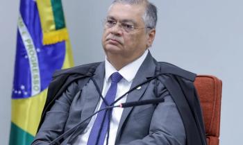 SUSPENSÃO  Dino suspende decisão da CPMI do INSS que quebrou sigilos de Lulinha