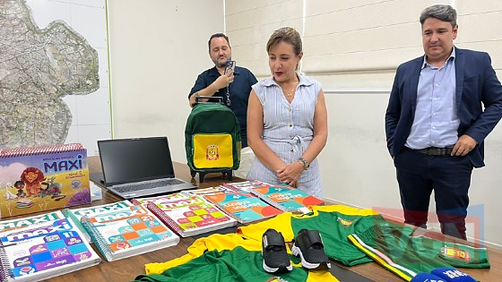 Flávia oficializa saída de Igor Cunha e nomeia irmã de vereador na Educação de VG Prefeita troca comando da Educação e nomeia Maria Fernanda