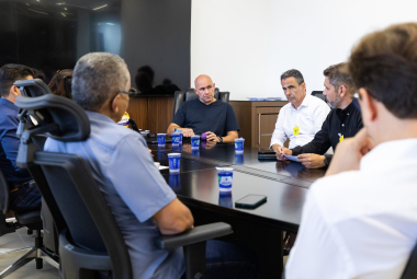 Prefeitura abre diálogo com CS Mobi para adequar contrato e ampliar benefícios à população