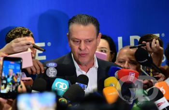 Fávaro sinaliza apoio à relatório que indicia ministros do STF e diz que ninguém está acima da lei