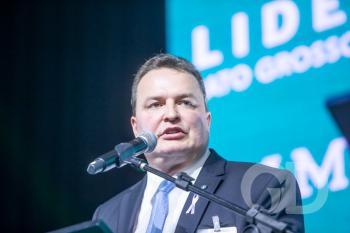 Max denuncia conluio da SES com empresa alvo da PF