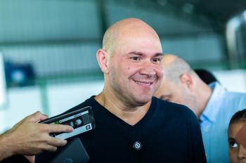 Prefeito diz que 'servidor ficou doente' com novas regras de atestado em Prêmio Saúde