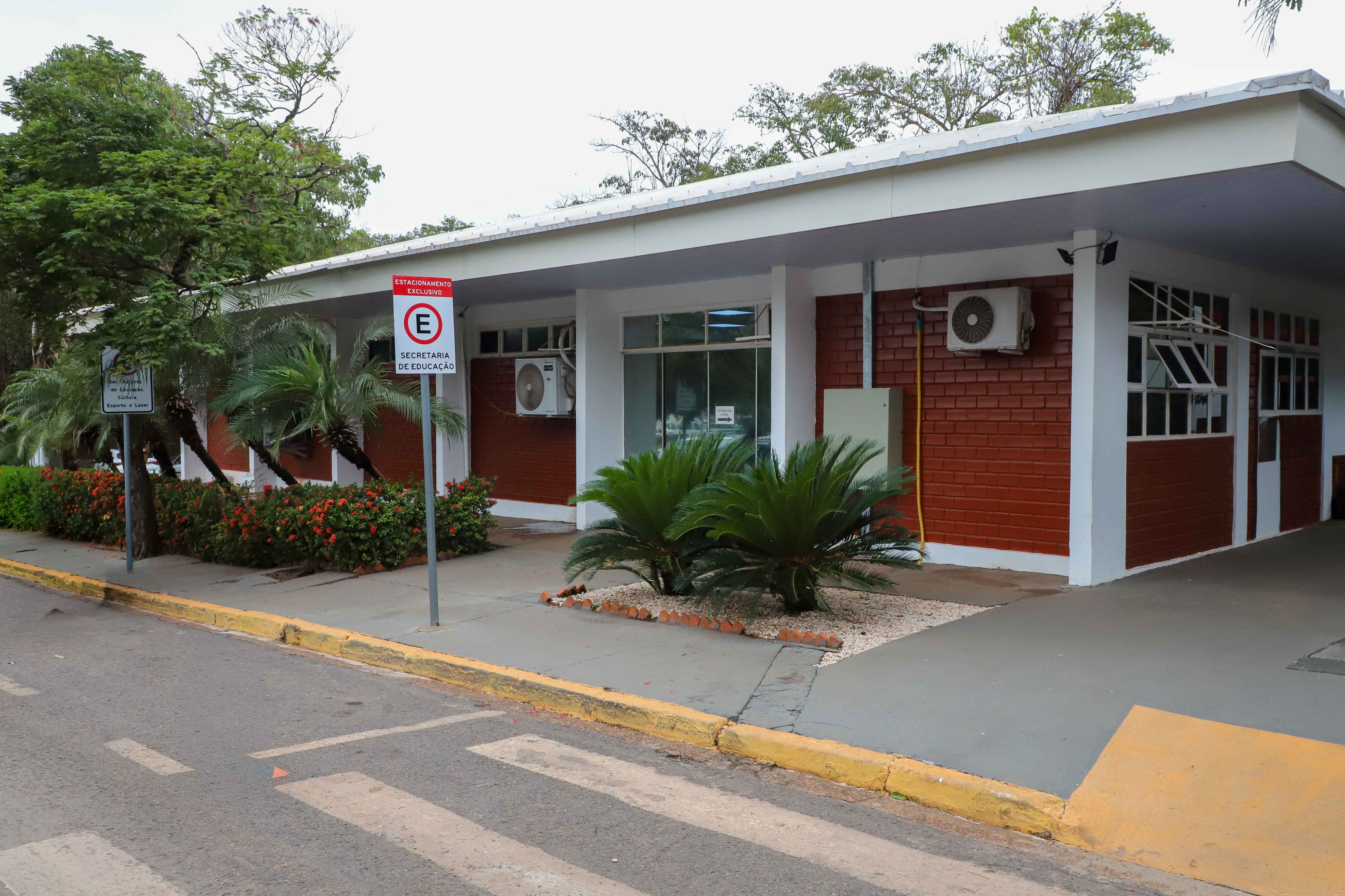 EDUCAÇÃO MUNICIPAL  Alunos da rede municipal serão liberados às 16h em dias de jogos do Brasil, com plantão até as 17h